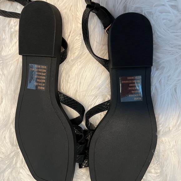 Never worn - Picture 3 of 3